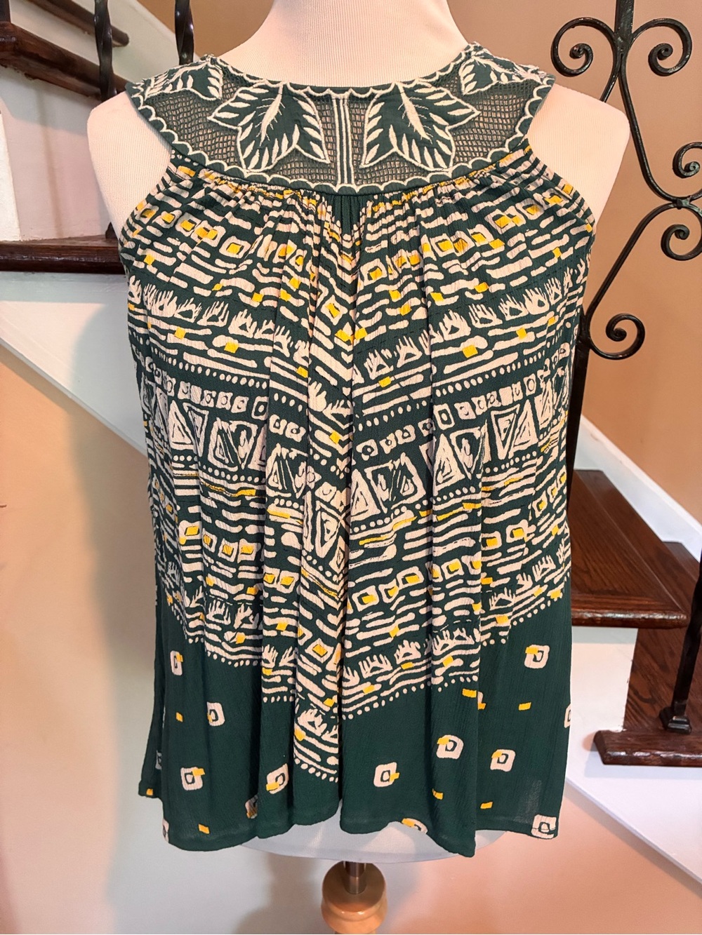 Anthropologie Maple by Some Odd Rubies Women's Green Patterned Sleeveless Top